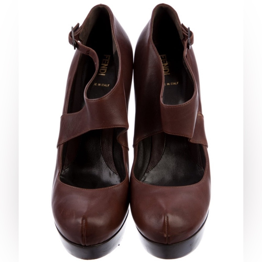 🔵 FENDI DECOLLETE VACCHETTA LUX MARRONE MEDIO PLATFORM HEELS SIZE 38 (7.5)
